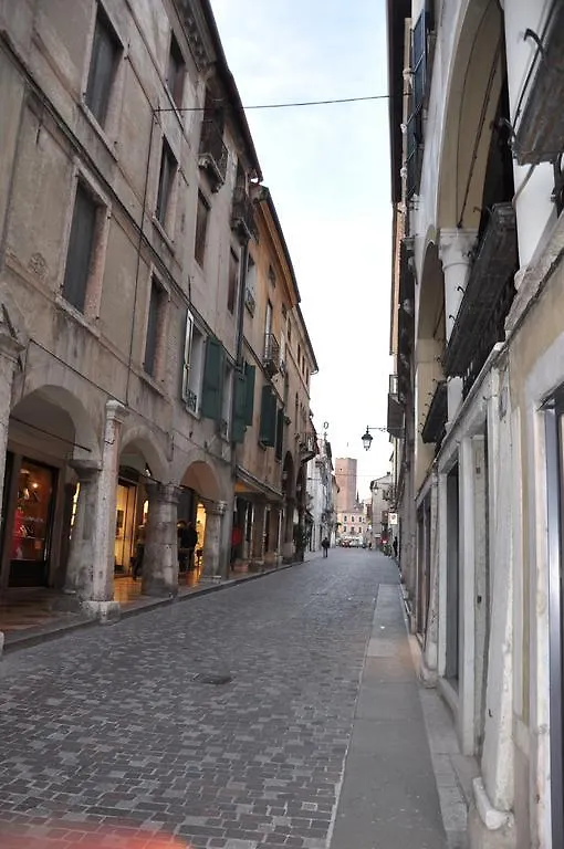 Agriturismo Crocerone Bassano del Grappa 4*,  Italien